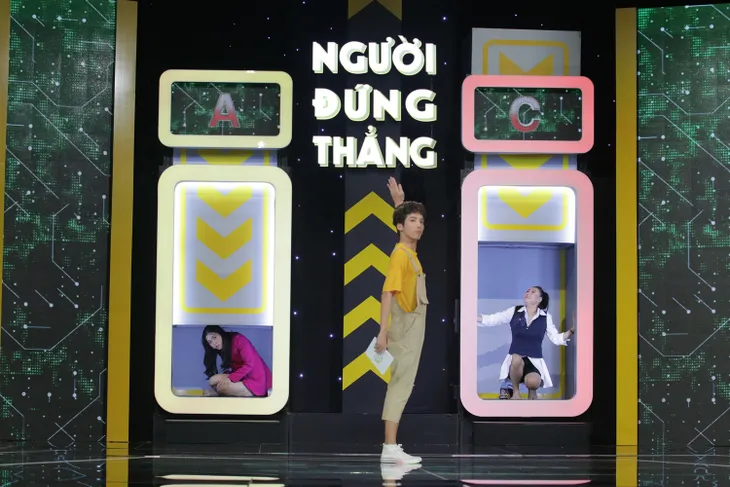 Dương Thanh Vàng tức giận, ném kịch bản ngay trên sân khấu vì Võ Tấn Phát - Ảnh 3. Dương Thanh Vàng tức giận, ném kịch bản ngay trên sân khấu vì Võ Tấn Phát - Ảnh 3.