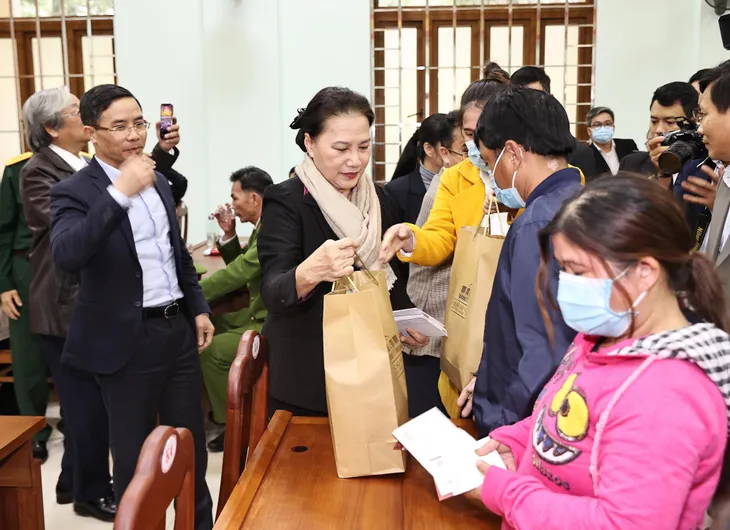 Nỗ lực giúp người dân Phước Sơn (Quảng Nam) ổn định cuộc sống - Ảnh 2. Nỗ lực giúp người dân Phước Sơn (Quảng Nam) ổn định cuộc sống - Ảnh 2.