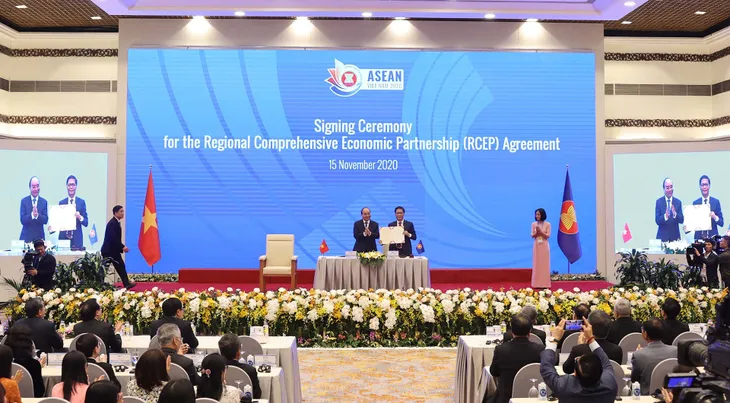 ASEAN 2020: Năm Chủ tịch nhiều dấu ấn kinh tế của Việt Nam - Ảnh 6. ASEAN 2020: Năm Chủ tịch nhiều dấu ấn kinh tế của Việt Nam - Ảnh 6.