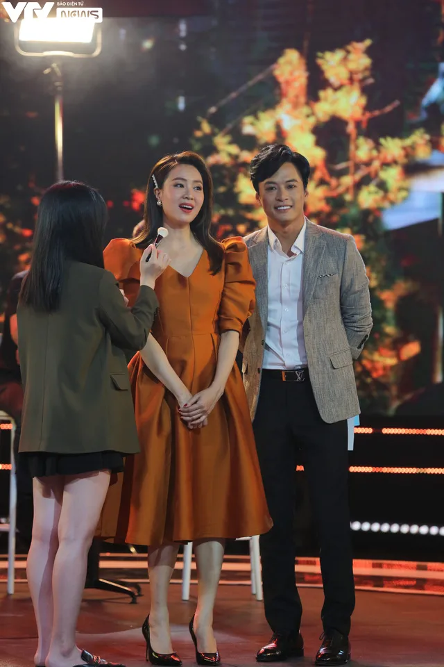 4 cặp đôi hot Vũ trụ điện ảnh VTV hội ngộ trong Chào 2021 - Ảnh 5. 4 cặp đôi hot Vũ trụ điện ảnh VTV hội ngộ trong Chào 2021 - Ảnh 5.