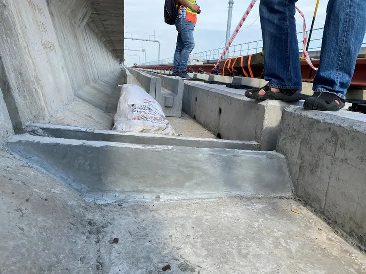 Sự cố trên tuyến Metro số 1 TP Hồ Chí Minh: Hai gối cầu bị sai hồ sơ thiết kế - Ảnh 2. Sự cố trên tuyến Metro số 1 TP Hồ Chí Minh: Hai gối cầu bị sai hồ sơ thiết kế - Ảnh 2.