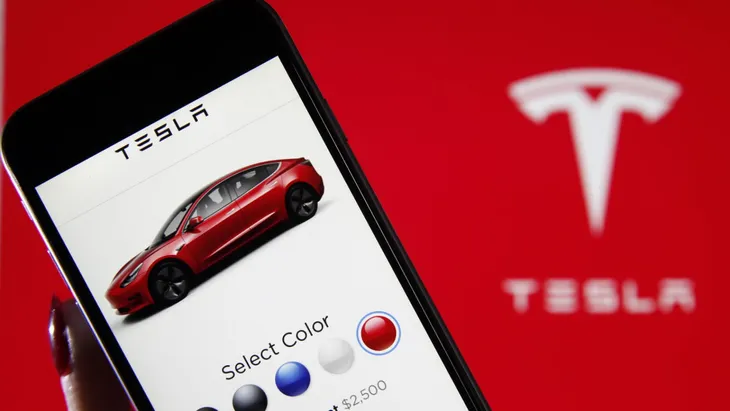 Elon Musk từng cố bán Tesla cho Apple - Ảnh 1. Elon Musk từng cố bán Tesla cho Apple - Ảnh 1.