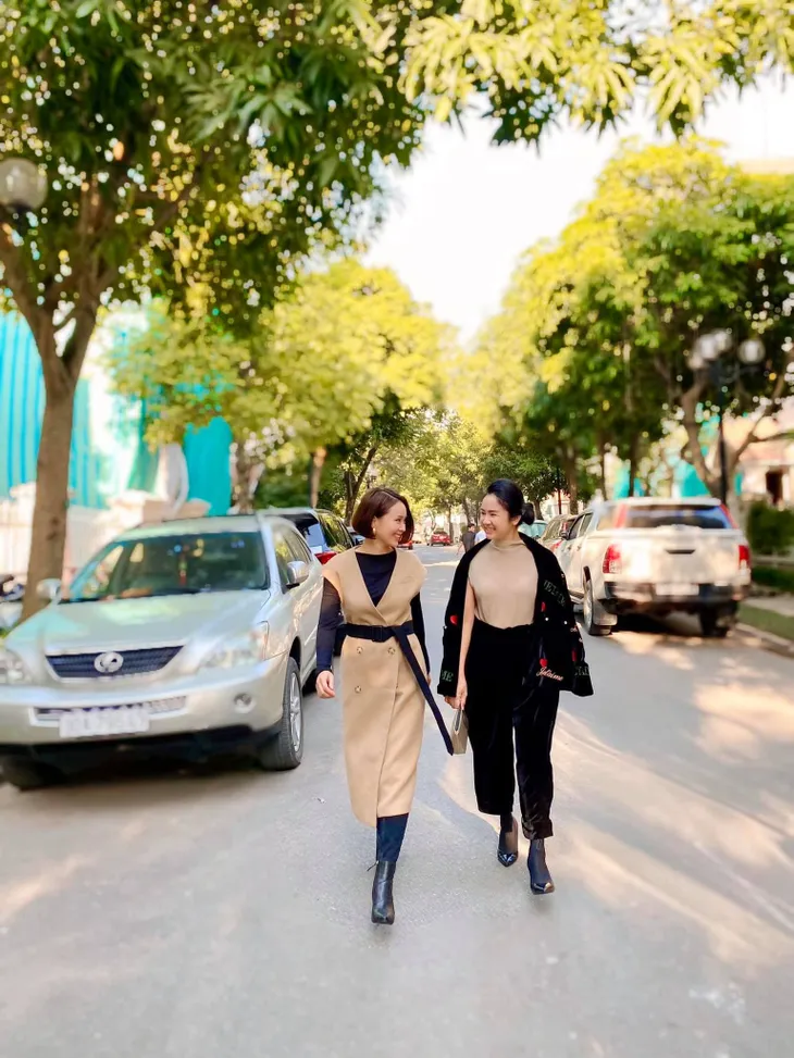 Hồng Diễm và Quỳnh Kool được khen vừa đẹp vừa giống NSND Thu Hà - Ảnh 3. Hồng Diễm và Quỳnh Kool được khen vừa đẹp vừa giống NSND Thu Hà - Ảnh 3.
