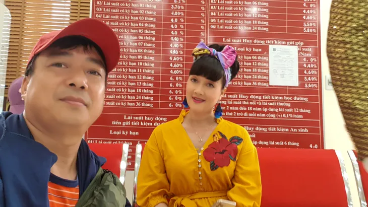 Hết hồn với tạo hình sến súa điệu đà của Vân Dung trong Hướng dương ngược nắng - Ảnh 16. Hết hồn với tạo hình sến súa điệu đà của Vân Dung trong Hướng dương ngược nắng - Ảnh 16.