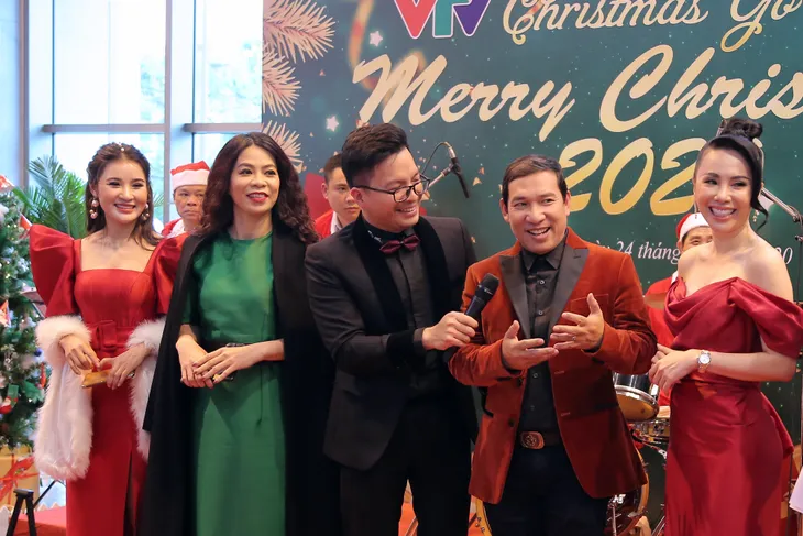 VTV Christmas go Green - Lung linh sắc màu Giáng sinh tại Đài Truyền hình Việt Nam - Ảnh 24. VTV Christmas go Green - Lung linh sắc màu Giáng sinh tại Đài Truyền hình Việt Nam - Ảnh 24.