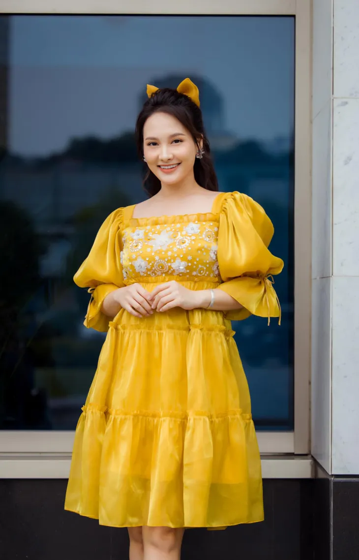Chuộng mốt này, bà bầu Bảo Thanh và mẹ bỉm sữa Nhã Phương xinh đẹp bội phần - Ảnh 3. Chuộng mốt này, bà bầu Bảo Thanh và mẹ bỉm sữa Nhã Phương xinh đẹp bội phần - Ảnh 3.