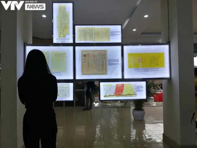 Kỷ niệm 75 năm Ngày truyền thống ngành lưu trữ Việt Nam - Ảnh 9. Kỷ niệm 75 năm Ngày truyền thống ngành lưu trữ Việt Nam - Ảnh 9.