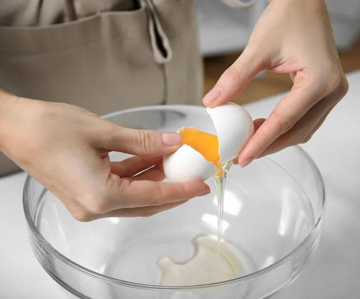 Tạm biệt sụp mí mắt với 7 mẹo đơn giản - Ảnh 2. Tạm biệt sụp mí mắt với 7 mẹo đơn giản - Ảnh 2.