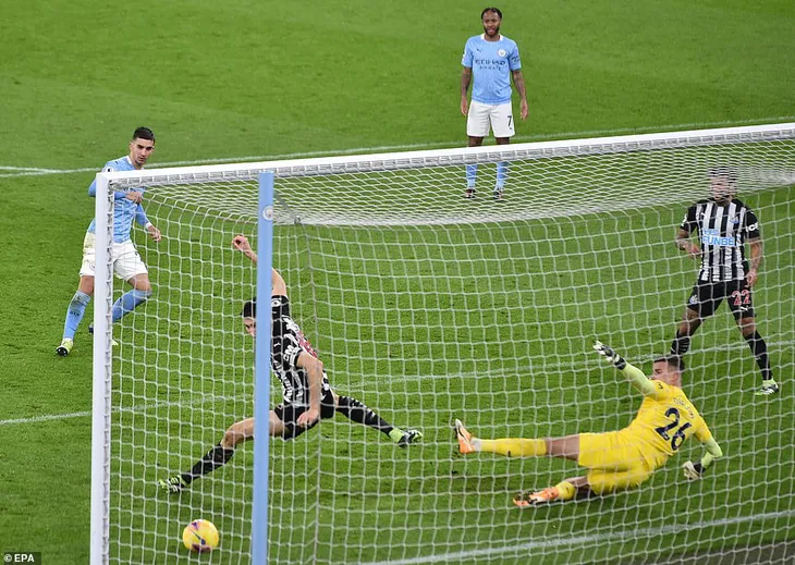 Man City 2-0 Newcastle: Áp sát Top 4! - Ảnh 2. Man City 2-0 Newcastle: Áp sát Top 4! - Ảnh 2.
