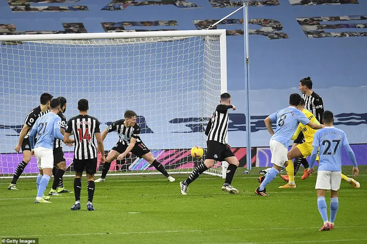 Man City 2-0 Newcastle: Áp sát Top 4! - Ảnh 1. Man City 2-0 Newcastle: Áp sát Top 4! - Ảnh 1.