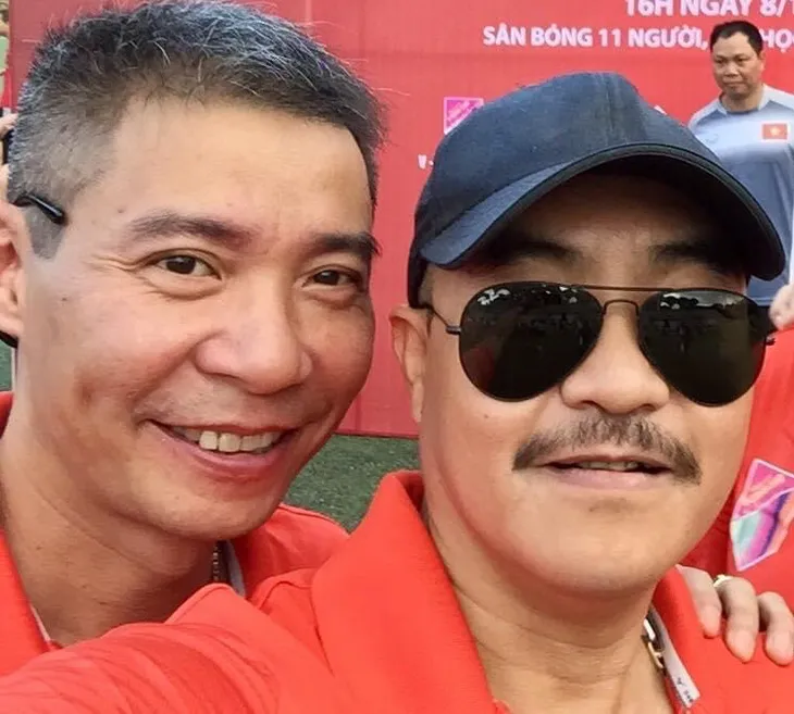 Cô Đẩu Công Lý cưới vợ lần 3, vợ cũ và bạn thân xốn xang - Ảnh 3. Cô Đẩu Công Lý cưới vợ lần 3, vợ cũ và bạn thân xốn xang - Ảnh 3.