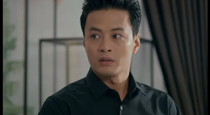 Hướng dương ngược nắng - Tập 7: Minh (Thu Trang) đau đớn, chấp nhận chịu nhục dẫn em trai đến thắp hương cho bố - Ảnh 4. Hướng dương ngược nắng - Tập 7: Minh (Thu Trang) đau đớn, chấp nhận chịu nhục dẫn em trai đến thắp hương cho bố - Ảnh 4.