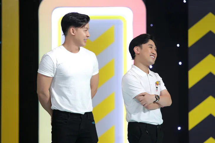 Don Nguyễn nhận quà sợ xanh mặt tại Người đứng thẳng - Ảnh 2. Don Nguyễn nhận quà sợ xanh mặt tại Người đứng thẳng - Ảnh 2.