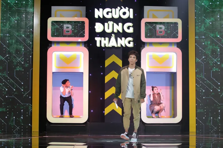 Don Nguyễn nhận quà sợ xanh mặt tại Người đứng thẳng - Ảnh 3. Don Nguyễn nhận quà sợ xanh mặt tại Người đứng thẳng - Ảnh 3.