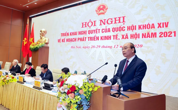 Thủ tướng: Không ai bị bỏ rơi do chi phí vaccine COVID-19 cao - Ảnh 1. Thủ tướng: Không ai bị bỏ rơi do chi phí vaccine COVID-19 cao - Ảnh 1.