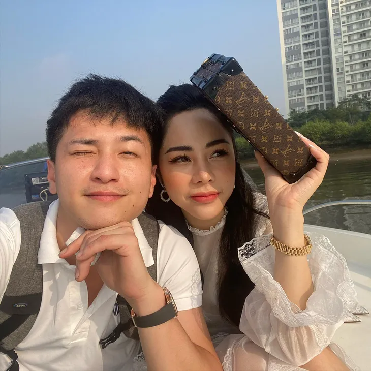 Đăng ảnh gợi cảm của bạn gái hơn tuổi, Huỳnh Anh phẫn nộ vì những lời chê bai - Ảnh 2. Đăng ảnh gợi cảm của bạn gái hơn tuổi, Huỳnh Anh phẫn nộ vì những lời chê bai - Ảnh 2.