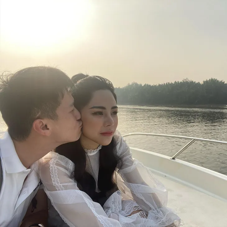 Đăng ảnh gợi cảm của bạn gái hơn tuổi, Huỳnh Anh phẫn nộ vì những lời chê bai - Ảnh 6. Đăng ảnh gợi cảm của bạn gái hơn tuổi, Huỳnh Anh phẫn nộ vì những lời chê bai - Ảnh 6.