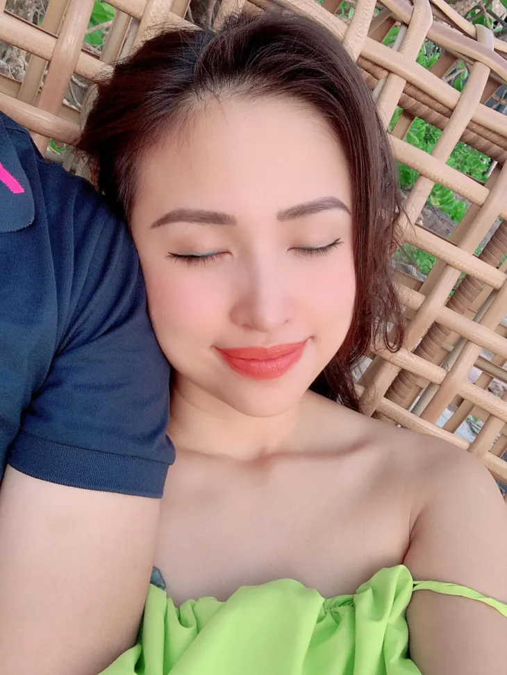 MC Thanh Vân Hugo chia sẻ ảnh bạn trai lần đầu lộ mặt - Ảnh 2. MC Thanh Vân Hugo chia sẻ ảnh bạn trai lần đầu lộ mặt - Ảnh 2.