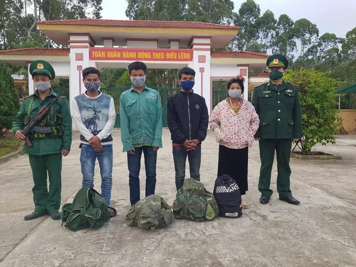 Bộ trưởng Nguyễn Chí Dũng: Việc mở cửa trở lại phải xem xét rất thận trọng - Ảnh 2. Bộ trưởng Nguyễn Chí Dũng: Việc mở cửa trở lại phải xem xét rất thận trọng - Ảnh 2.