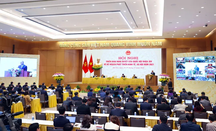 Thủ tướng: Không tổ chức đi chúc Tết cấp trên, nghiêm cấm biếu, tặng quà Tết cho lãnh đạo - Ảnh 2. Thủ tướng: Không tổ chức đi chúc Tết cấp trên, nghiêm cấm biếu, tặng quà Tết cho lãnh đạo - Ảnh 2.