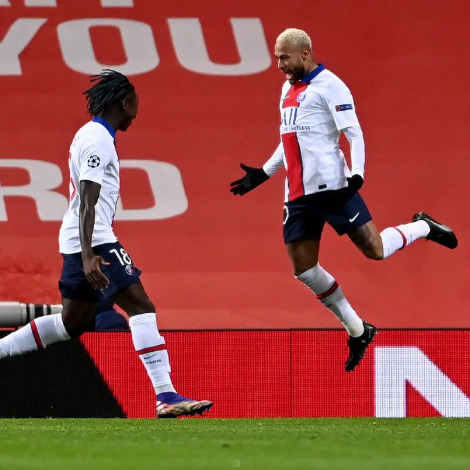 Kết quả UEFA Champions League rạng sáng 03/12: Man Utd 1-3 PSG, Sevilla 0-4 Chelsea... - Ảnh 2. Kết quả UEFA Champions League rạng sáng 03/12: Man Utd 1-3 PSG, Sevilla 0-4 Chelsea... - Ảnh 2.