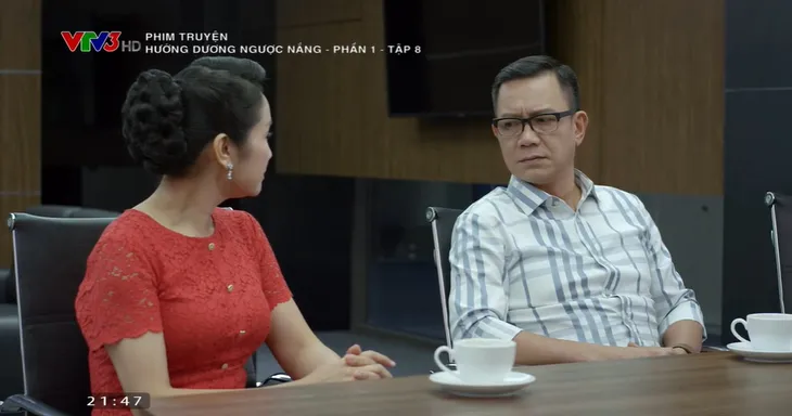 Hướng dương ngược nắng - Tập 8: Chỉ với một chiêu, ông Phan khiến bà Cúc phải đón Minh - Trí về thành phố - Ảnh 4. Hướng dương ngược nắng - Tập 8: Chỉ với một chiêu, ông Phan khiến bà Cúc phải đón Minh - Trí về thành phố - Ảnh 4.