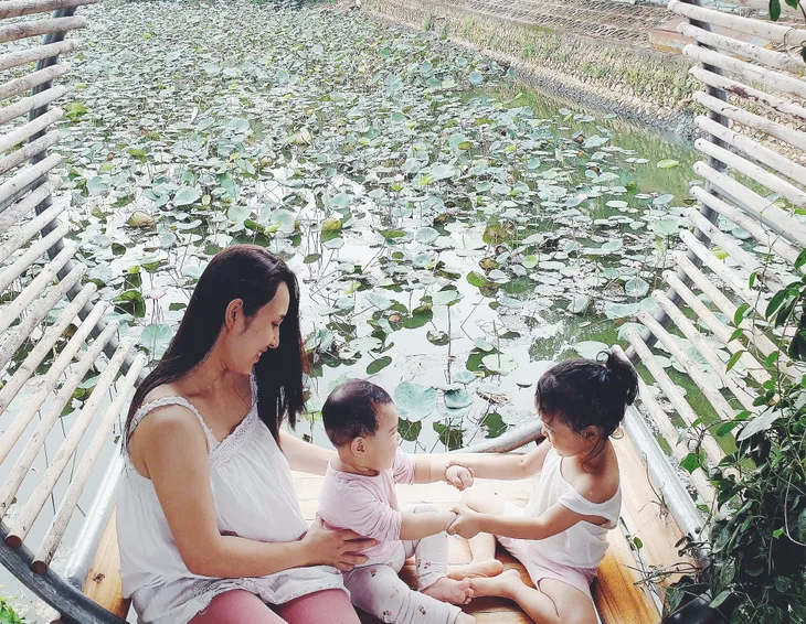 Ngắm phong cách thời trang thường ngày của ca sĩ Bảo Trâm - Ảnh 1. Ngắm phong cách thời trang thường ngày của ca sĩ Bảo Trâm - Ảnh 1.