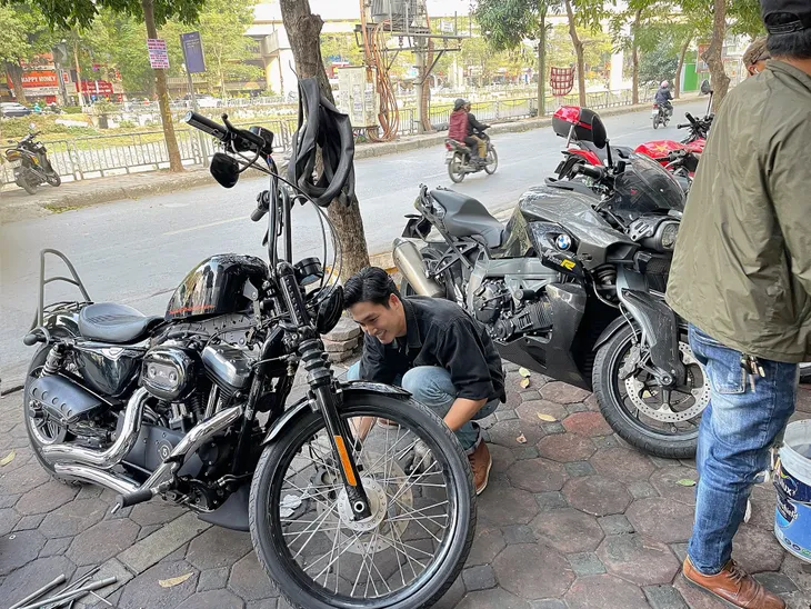 Diễn viên Việt ngày cuối năm: Quỳnh Kool tình tứ ôm Hà Việt Dũng, Vân Dung khoe thời trang đèn giao thông - Ảnh 10. Diễn viên Việt ngày cuối năm: Quỳnh Kool tình tứ ôm Hà Việt Dũng, Vân Dung khoe thời trang đèn giao thông - Ảnh 10.