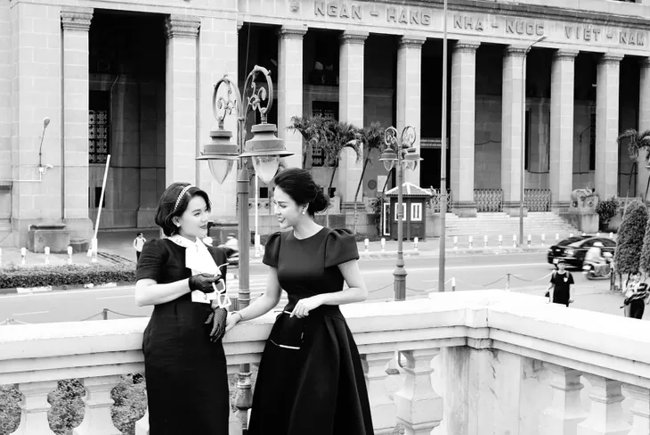 Diễn viên Việt ngày cuối năm: Quỳnh Kool tình tứ ôm Hà Việt Dũng, Vân Dung khoe thời trang đèn giao thông - Ảnh 6. Diễn viên Việt ngày cuối năm: Quỳnh Kool tình tứ ôm Hà Việt Dũng, Vân Dung khoe thời trang đèn giao thông - Ảnh 6.