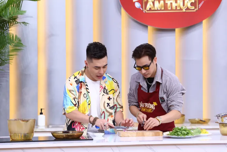Đấu trường ẩm thực phiên bản 2021 chính thức trở lại cùng với MC Lê Dương Bảo Lâm - Ảnh 1. Đấu trường ẩm thực phiên bản 2021 chính thức trở lại cùng với MC Lê Dương Bảo Lâm - Ảnh 1.