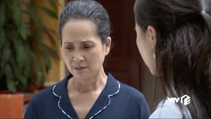 Lửa ấm - Tập 46: Ngọc trơ trẽn thừa nhận vẫn yêu Minh, muốn thay thế Thủy - Ảnh 7. Lửa ấm - Tập 46: Ngọc trơ trẽn thừa nhận vẫn yêu Minh, muốn thay thế Thủy - Ảnh 7.