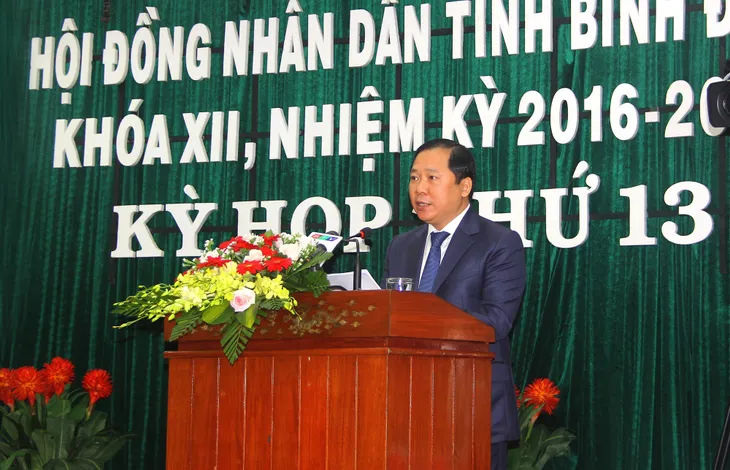 Bình Định có tân Chủ tịch HĐND và Chủ tịch UBND tỉnh - Ảnh 2. Bình Định có tân Chủ tịch HĐND và Chủ tịch UBND tỉnh - Ảnh 2.