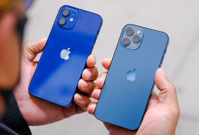 iPhone 12 và 12 mini bất ngờ giảm giá sau một tuần về Việt Nam - Ảnh 1. iPhone 12 và 12 mini bất ngờ giảm giá sau một tuần về Việt Nam - Ảnh 1.