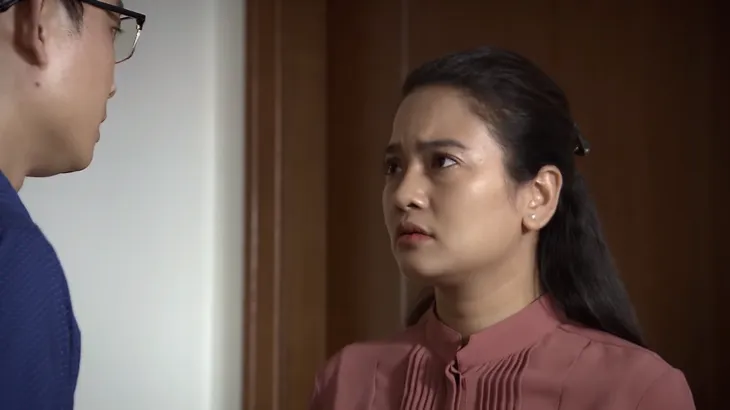 Lửa ấm - Tập 48: Biết Thủy đang ly thân, Khánh thừa cơ tỏ tình - Ảnh 2. Lửa ấm - Tập 48: Biết Thủy đang ly thân, Khánh thừa cơ tỏ tình - Ảnh 2.