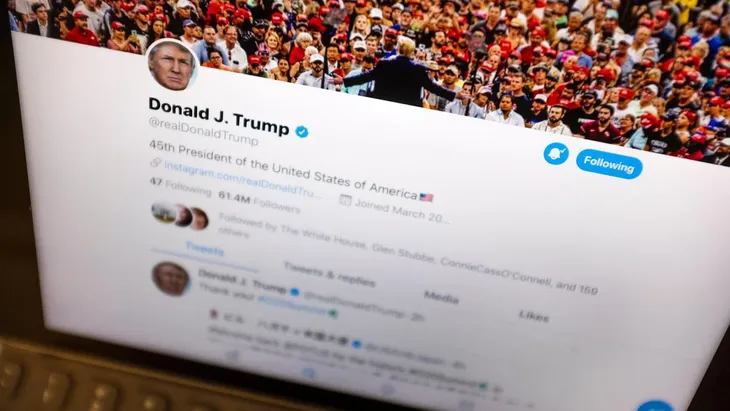 Tổng thống Donald Trump - Nhân vật nổi bật nhất trên Twitter năm 2020 - Ảnh 1. Tổng thống Donald Trump - Nhân vật nổi bật nhất trên Twitter năm 2020 - Ảnh 1.