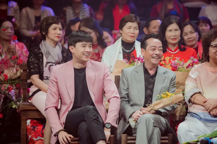 Quốc Trường khuấy động không khí sôi động tại Hội quán thanh xuân - Ảnh 4. Quốc Trường khuấy động không khí sôi động tại Hội quán thanh xuân - Ảnh 4.