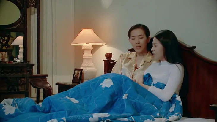 Nước mắt loài cỏ dại - Tập 21: Mẹ Dạ Thảo phát hiện con gái đang yêu - Ảnh 2. Nước mắt loài cỏ dại - Tập 21: Mẹ Dạ Thảo phát hiện con gái đang yêu - Ảnh 2.