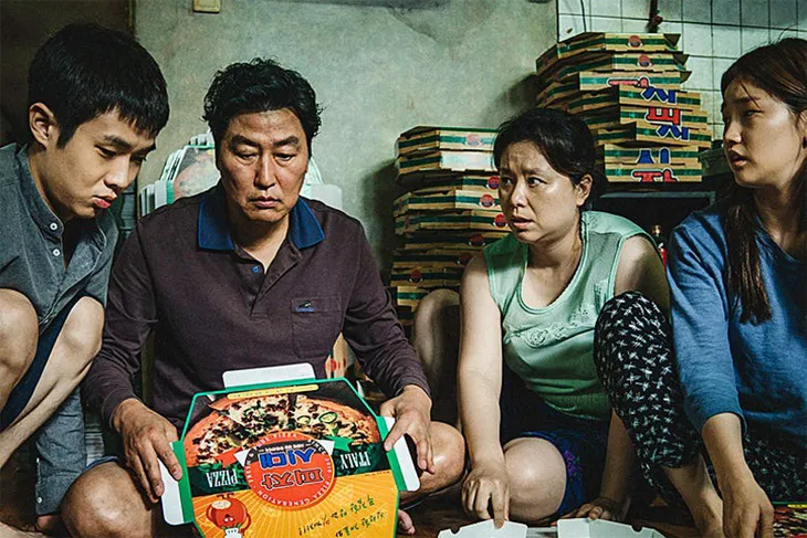 “Ký sinh trùng” đại thành công, khu phố “ổ chuột” bất ngờ đông khách - Ảnh 4. “Ký sinh trùng” đại thành công, khu phố “ổ chuột” bất ngờ đông khách - Ảnh 4.
