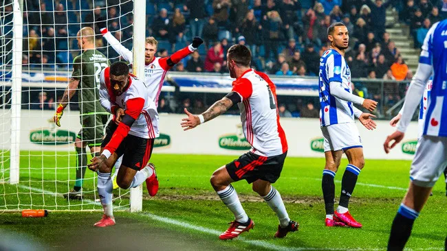 Văn Hậu dự bị, SC Heerenveen dừng bước ở tứ kết cúp quốc gia Hà Lan - Ảnh 1. Văn Hậu dự bị, SC Heerenveen dừng bước ở tứ kết cúp quốc gia Hà Lan - Ảnh 1.