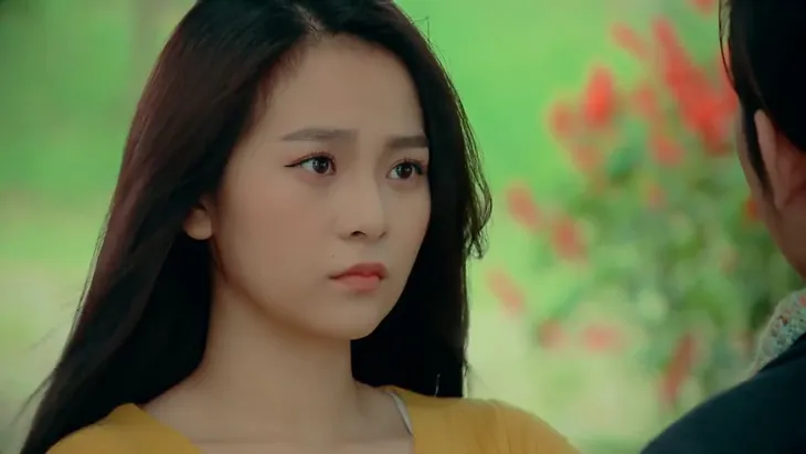 Nước mắt loài cỏ dại - Tập 25: Khang kề dao giết Việt để trả thù cho mẹ, bà Phương khẩn thiết van xin - Ảnh 3. Nước mắt loài cỏ dại - Tập 25: Khang kề dao giết Việt để trả thù cho mẹ, bà Phương khẩn thiết van xin - Ảnh 3.