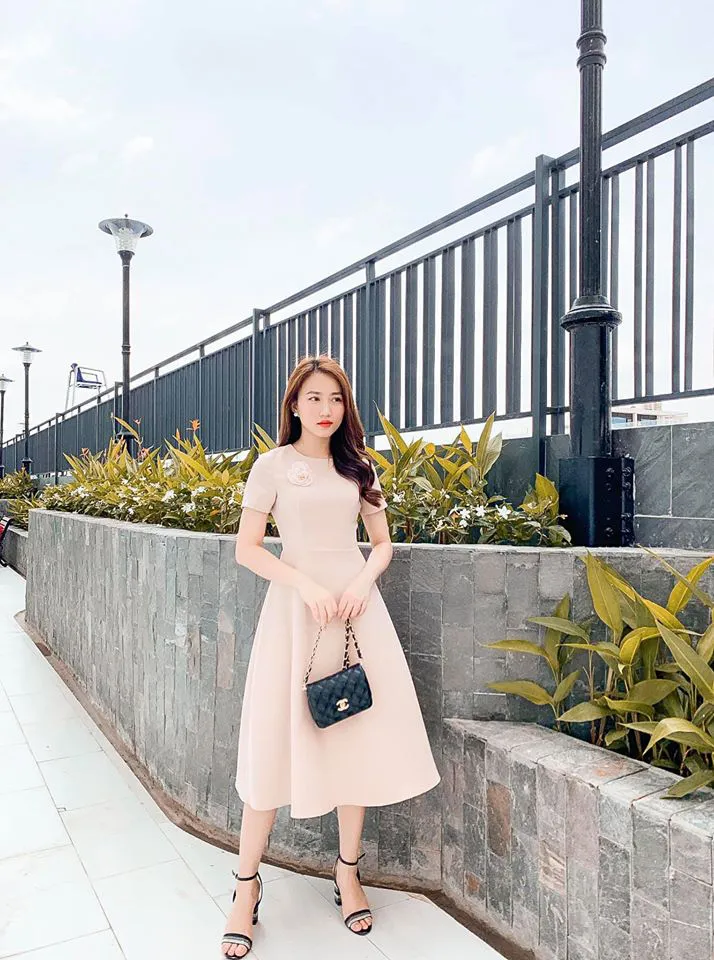 Ngắm nhan sắc đời thường của tiểu thư Cúc phim Tiệm ăn dì ghẻ - Ảnh 4. Ngắm nhan sắc đời thường của tiểu thư Cúc phim Tiệm ăn dì ghẻ - Ảnh 4.