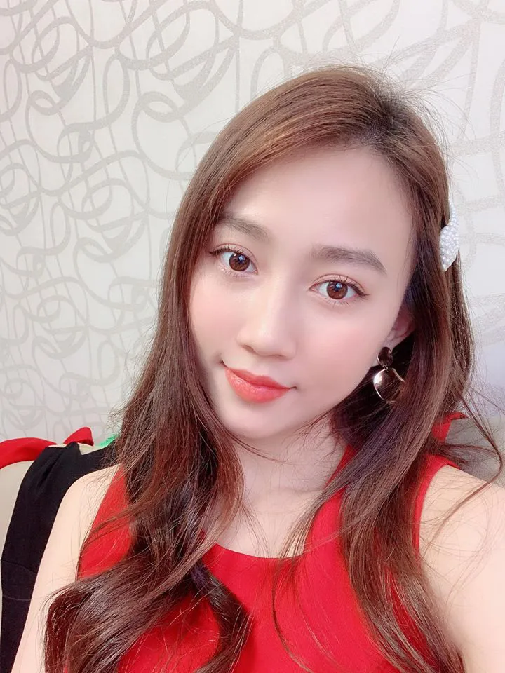 Ngắm nhan sắc đời thường của tiểu thư Cúc phim Tiệm ăn dì ghẻ - Ảnh 3. Ngắm nhan sắc đời thường của tiểu thư Cúc phim Tiệm ăn dì ghẻ - Ảnh 3.
