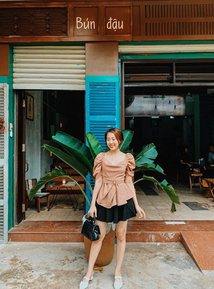 Ngắm nhan sắc đời thường của tiểu thư Cúc phim Tiệm ăn dì ghẻ - Ảnh 12. Ngắm nhan sắc đời thường của tiểu thư Cúc phim Tiệm ăn dì ghẻ - Ảnh 12.