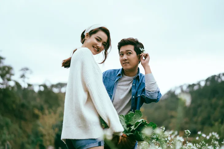 Vợ chồng Nhã Phương tình tứ trong bộ ảnh mới, quá lãng mạn - Ảnh 7. Vợ chồng Nhã Phương tình tứ trong bộ ảnh mới, quá lãng mạn - Ảnh 7.