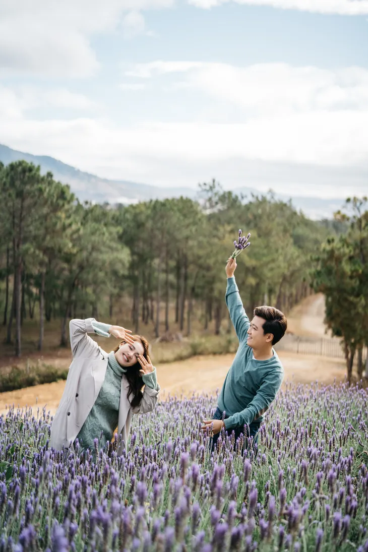 Vợ chồng Nhã Phương tình tứ trong bộ ảnh mới, quá lãng mạn - Ảnh 18. Vợ chồng Nhã Phương tình tứ trong bộ ảnh mới, quá lãng mạn - Ảnh 18.