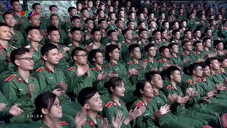 Bảo Trâm mang món quà đặc biệt đến Chiến sĩ 2020 - Ảnh 8. Bảo Trâm mang món quà đặc biệt đến Chiến sĩ 2020 - Ảnh 8.
