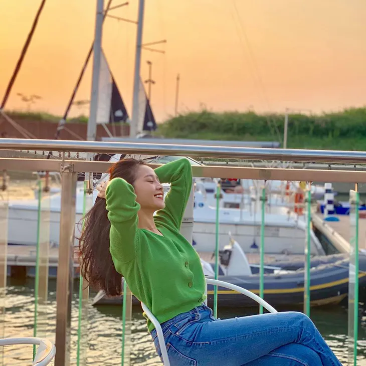 Nhan sắc đời thường cực dễ thương của nàng Dạ Thảo phim Nước mắt loài cỏ dại - Ảnh 1. Nhan sắc đời thường cực dễ thương của nàng Dạ Thảo phim Nước mắt loài cỏ dại - Ảnh 1.