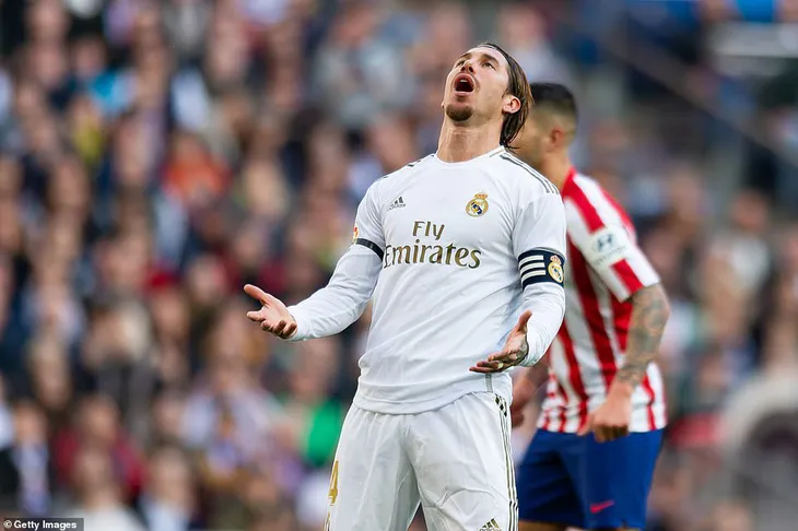 Thắng tối thiểu Atletico, Real giữ vững ngôi đầu - Ảnh 2. Thắng tối thiểu Atletico, Real giữ vững ngôi đầu - Ảnh 2.