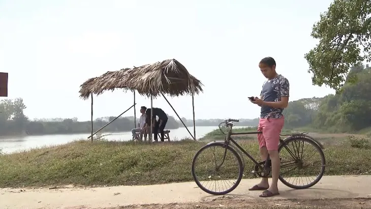 Cô gái nhà người ta - Tập 15: Bị Uyên cự tuyệt, Khoa nghĩ quẩn nhảy sông tự tử? - Ảnh 1. Cô gái nhà người ta - Tập 15: Bị Uyên cự tuyệt, Khoa nghĩ quẩn nhảy sông tự tử? - Ảnh 1.