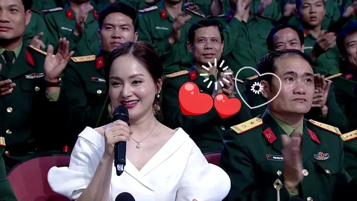 Chiến sĩ 2020: Lan Phương phát cuồng vì cơ bắp của chiến sĩ - Ảnh 4. Chiến sĩ 2020: Lan Phương phát cuồng vì cơ bắp của chiến sĩ - Ảnh 4.